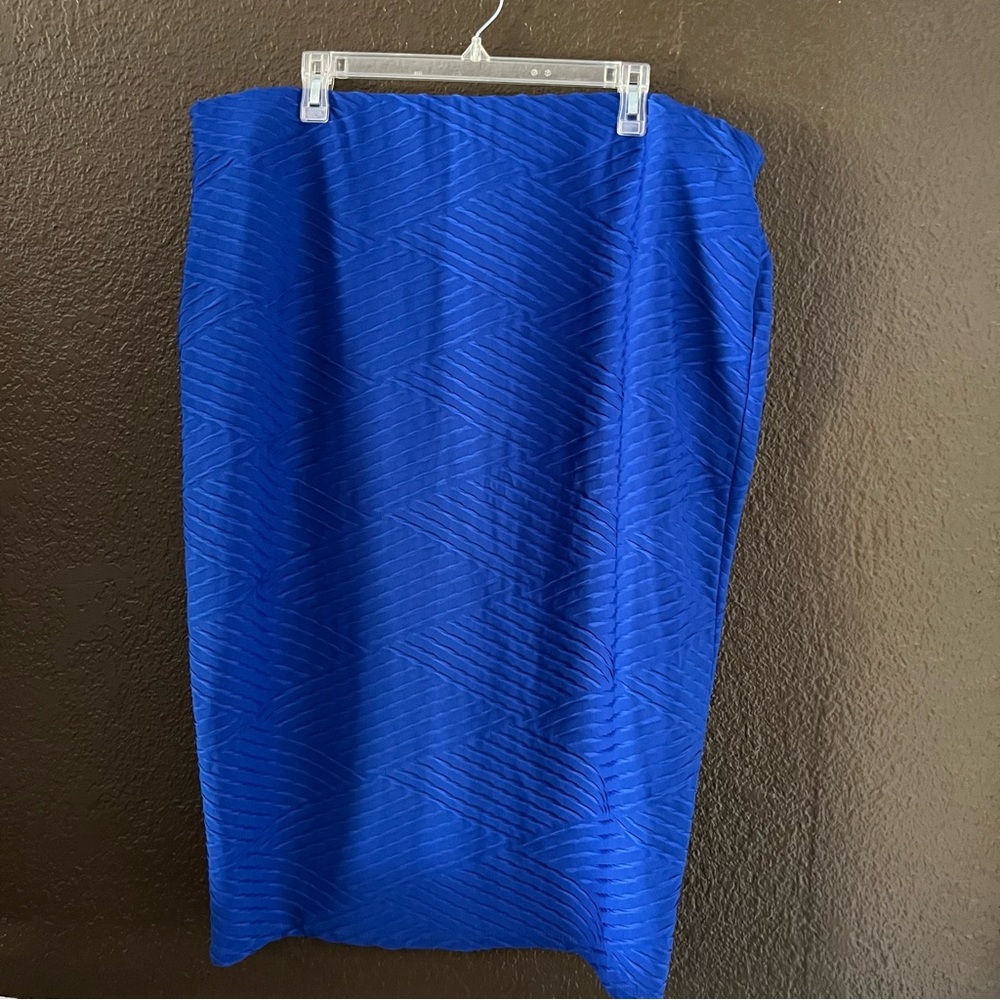 Blue Knee Length Skirt Patterned Skirt with Elastic Waist, Double Click Size 3X